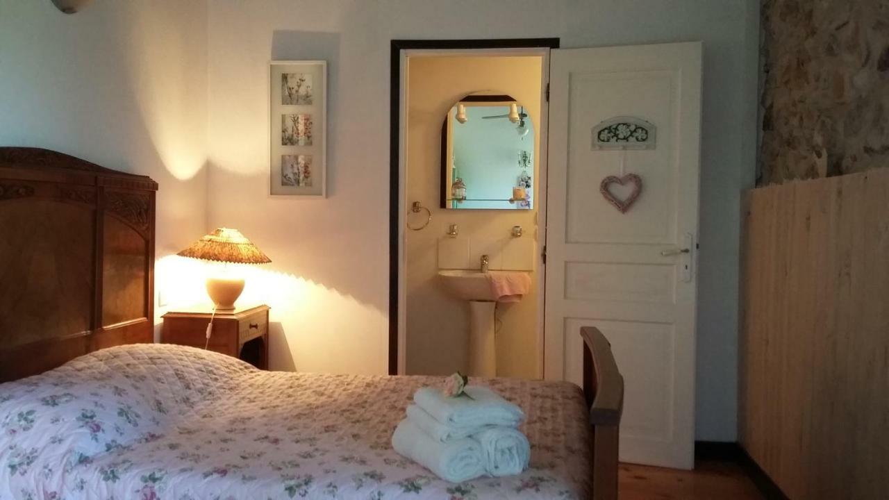 Bed and Breakfast L'Envolée Belvianes-et-Cavirac Exterior foto